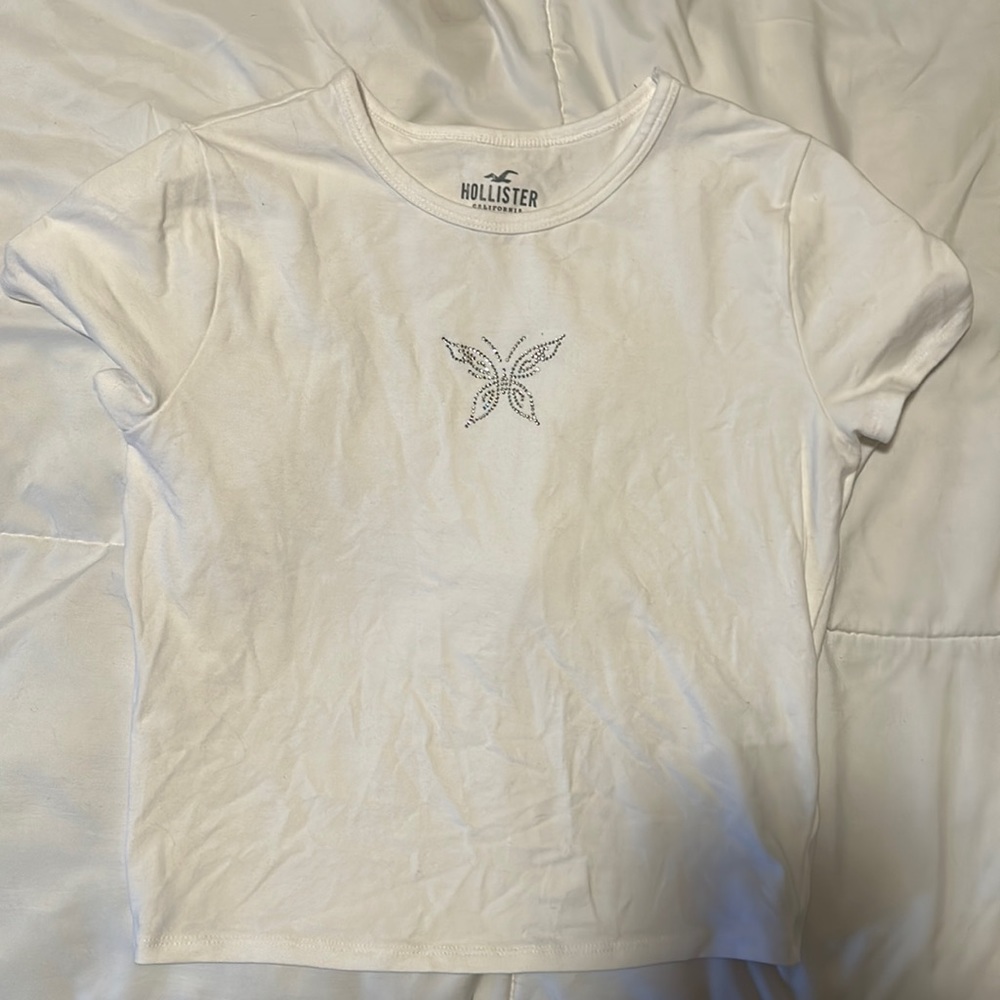 cute white tee